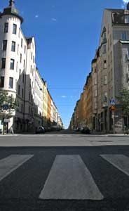 Streets in the north are straight and plain