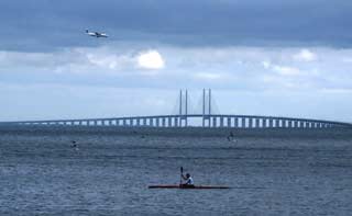 The crossing from Sweden (on the left) to Denmark (on the right) can be negotiated in different ways. (Bridge over Skagerrak)